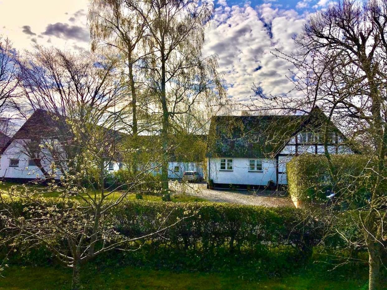 Hvidegaard Mon Hotel Stege Exterior foto
